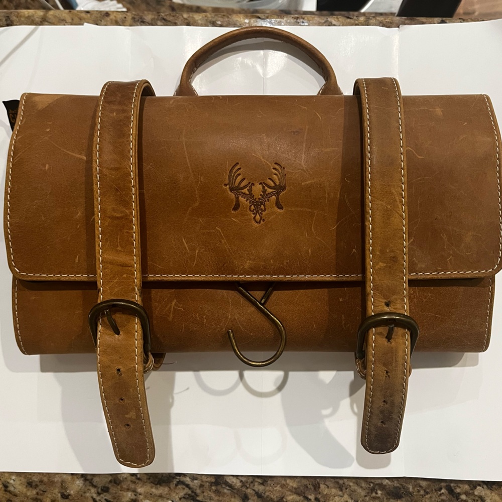 Upscale Men’s Toiletry Bag